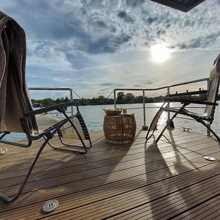 Lemuria Houseboat - Plywajacy Domek Na Wodzie ヴロツワフ エクステリア 写真