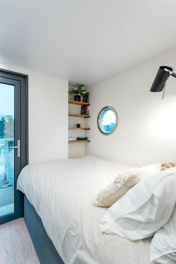 Lemuria Houseboat - Plywajacy Domek Na Wodzie ヴロツワフ エクステリア 写真