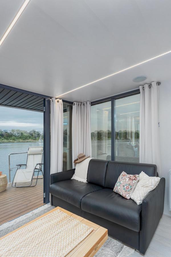 Lemuria Houseboat - Plywajacy Domek Na Wodzie ヴロツワフ エクステリア 写真