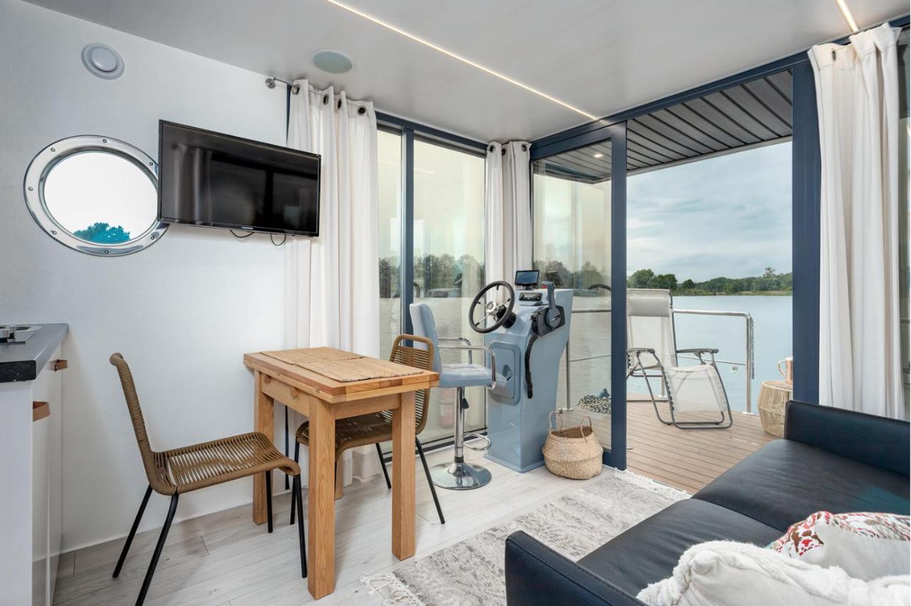 Lemuria Houseboat - Plywajacy Domek Na Wodzie ヴロツワフ エクステリア 写真