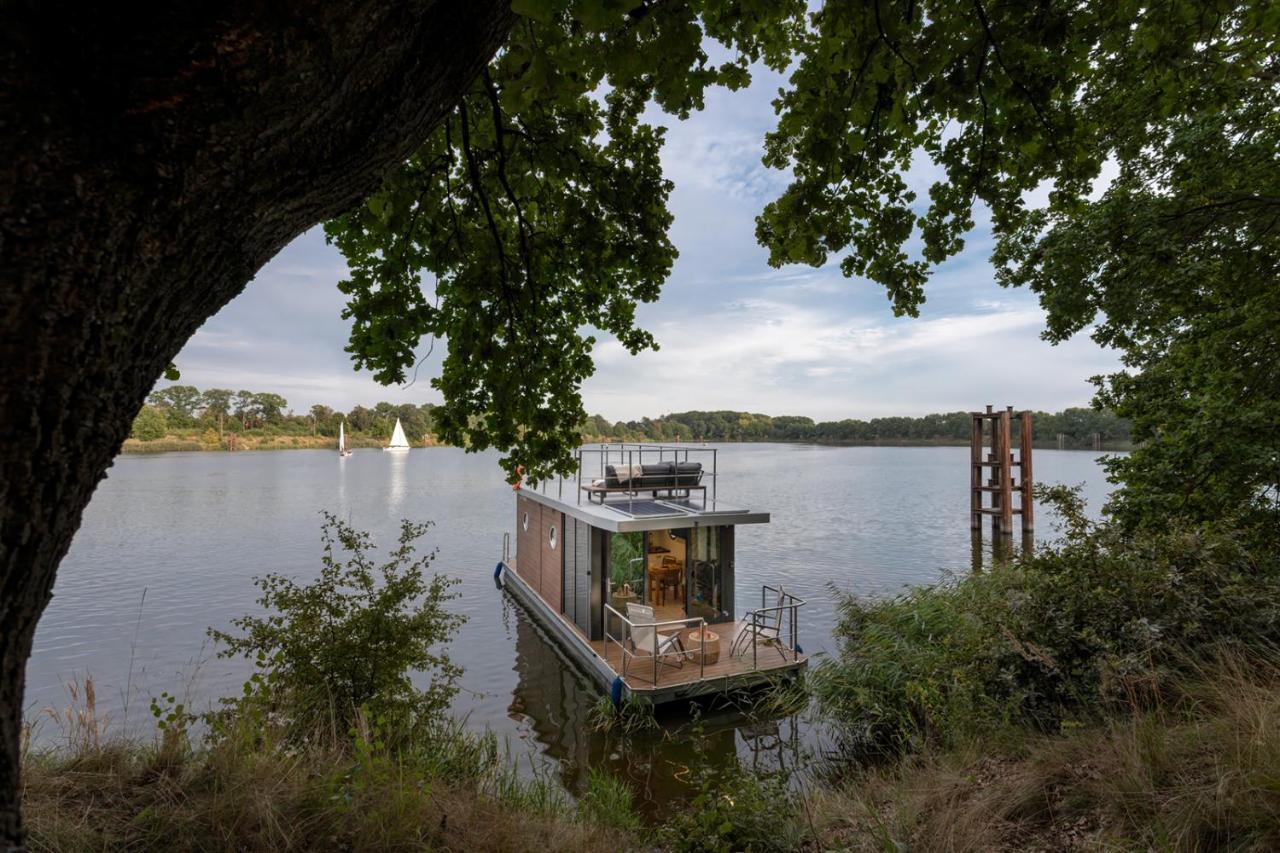 Lemuria Houseboat - Plywajacy Domek Na Wodzie ヴロツワフ エクステリア 写真