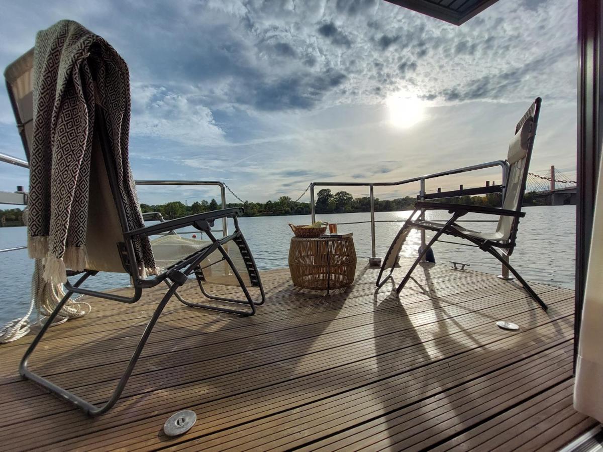 Lemuria Houseboat - Plywajacy Domek Na Wodzie ヴロツワフ エクステリア 写真